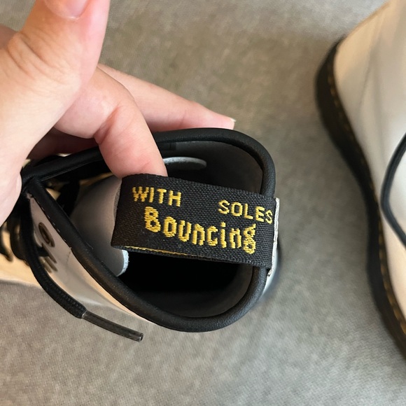 Dr Martens 1460 Smooth Leather Lace Up Boots- size 41 - Picture 4 of 6